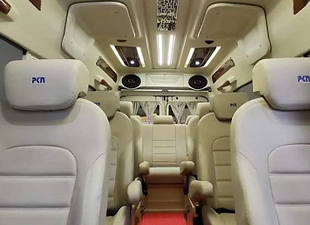 Tempo Traveller in Jaipur